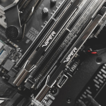 Модуль памяти DDR4 8Gb PC4-24000 3000MHz Patriot Viper Steel